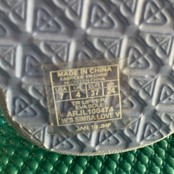 Roxy Women's Blue Flip Flops - Picture 4 of 4